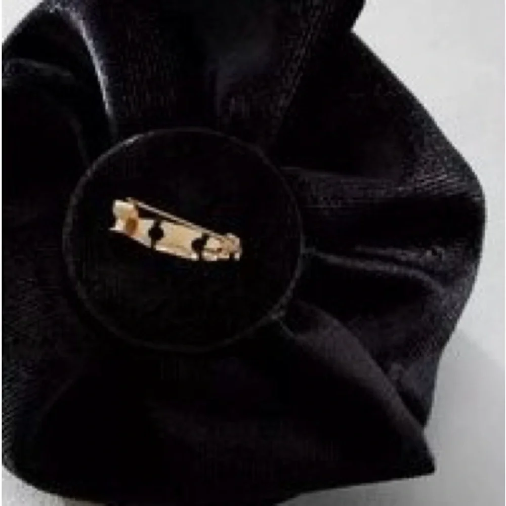 NWT Free People Velvet Rosette Stud Earring Pack & Brooch - Black, Blue, Pink - Picture 8 of 10